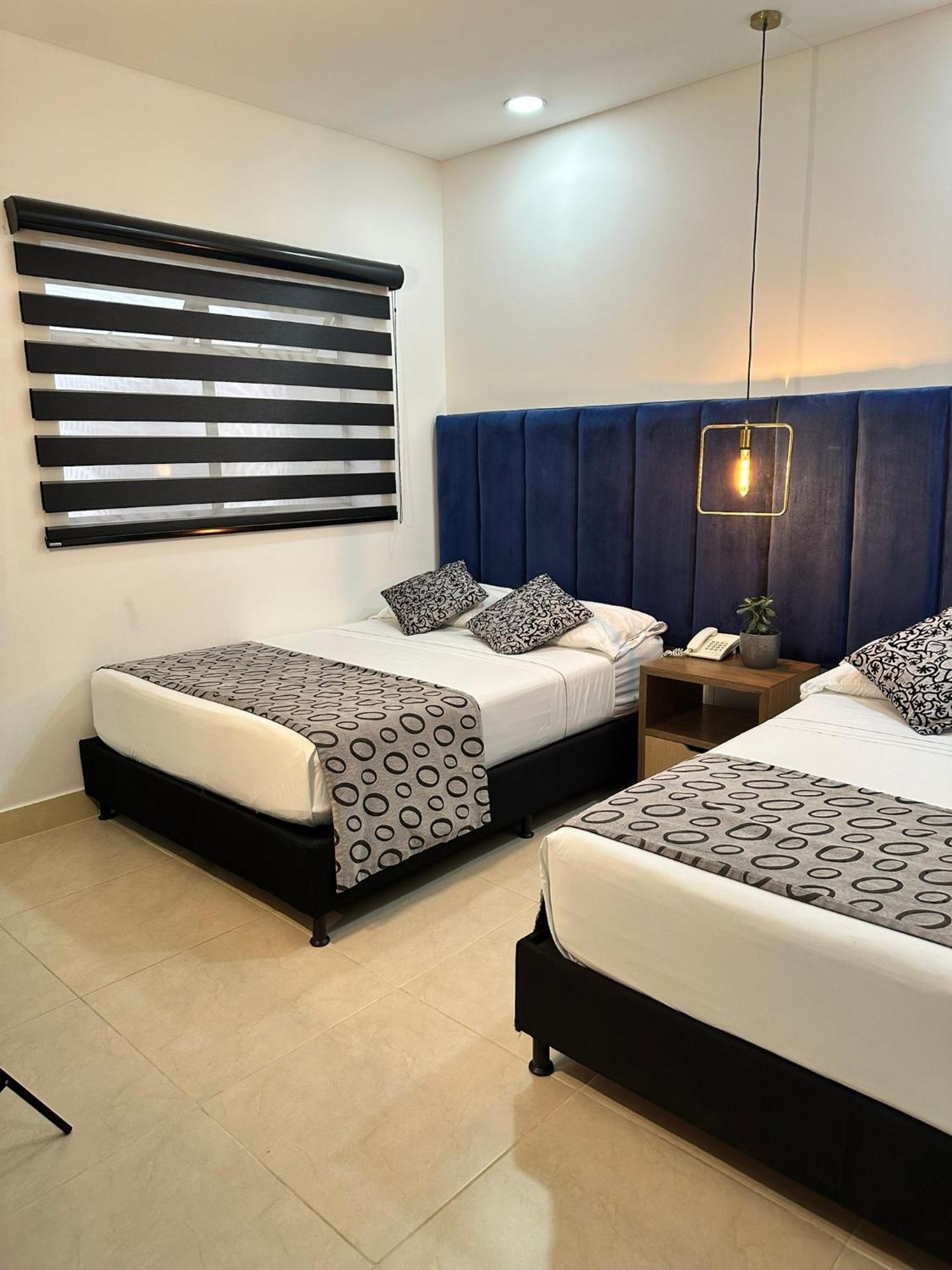 Hotel Merlott Lleras Medellín Esterno foto