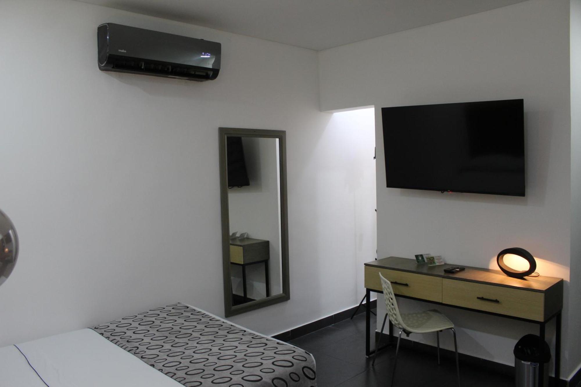 Hotel Merlott Lleras Medellín Esterno foto