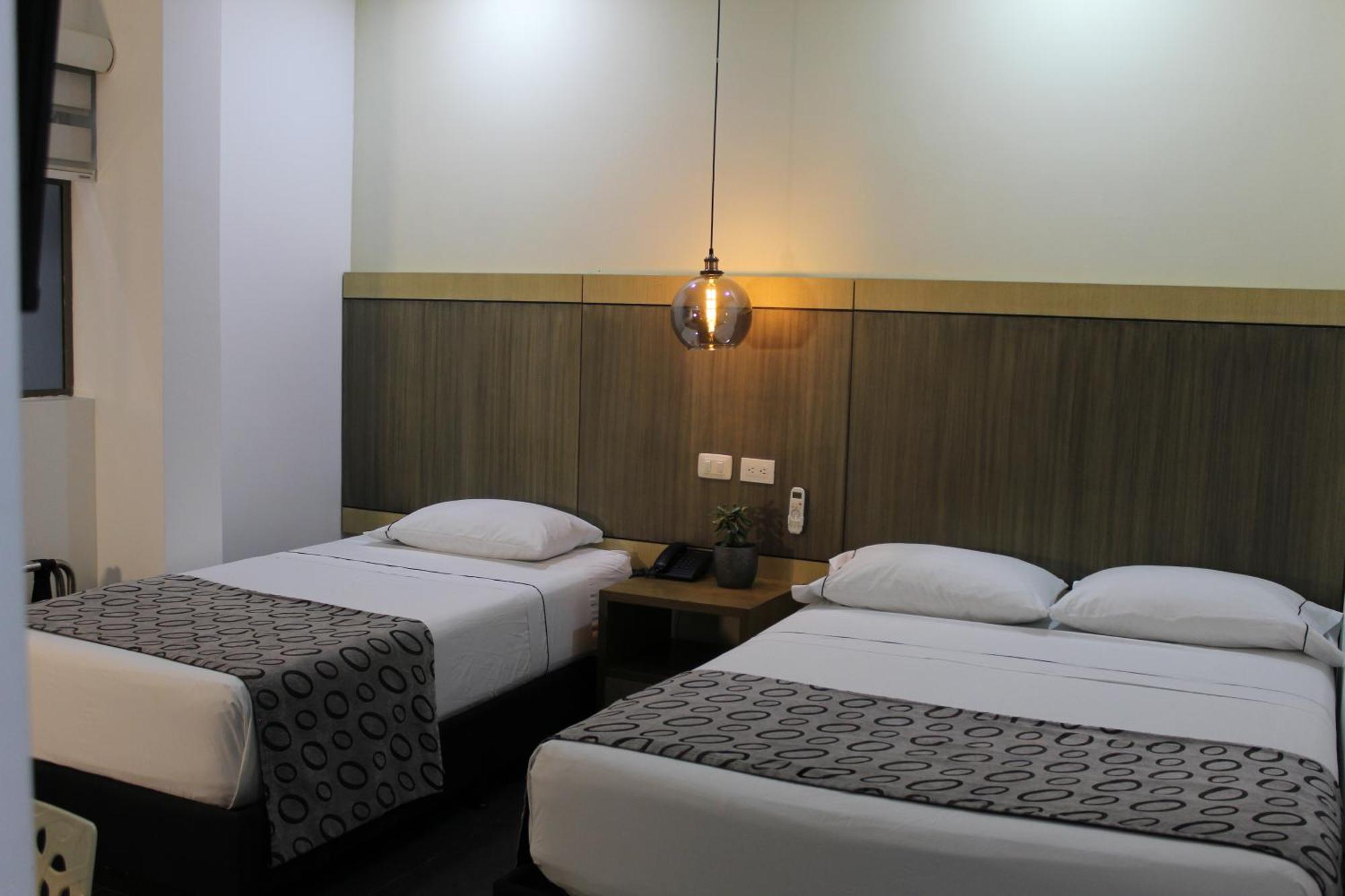 Hotel Merlott Lleras Medellín Esterno foto