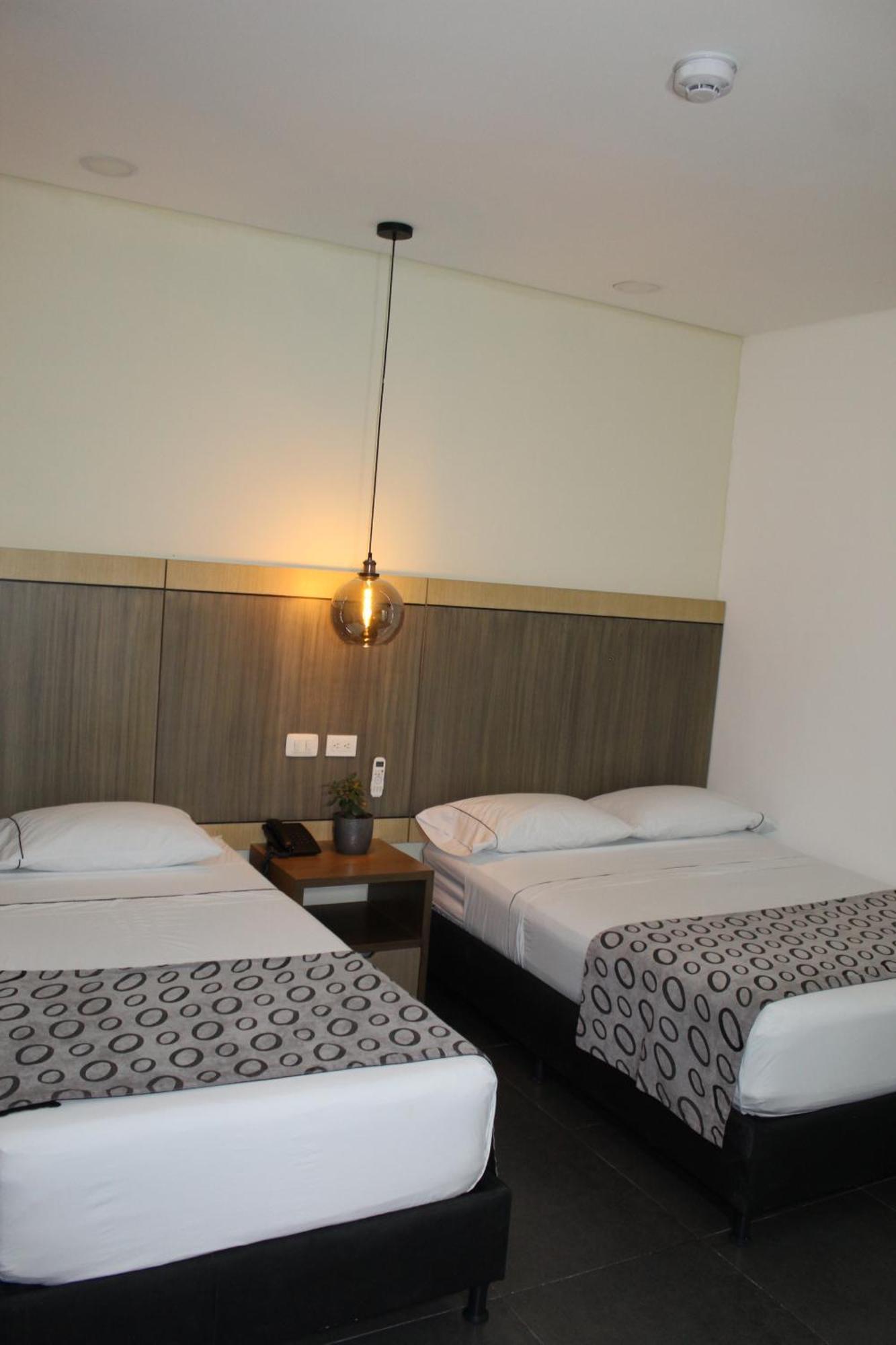 Hotel Merlott Lleras Medellín Esterno foto