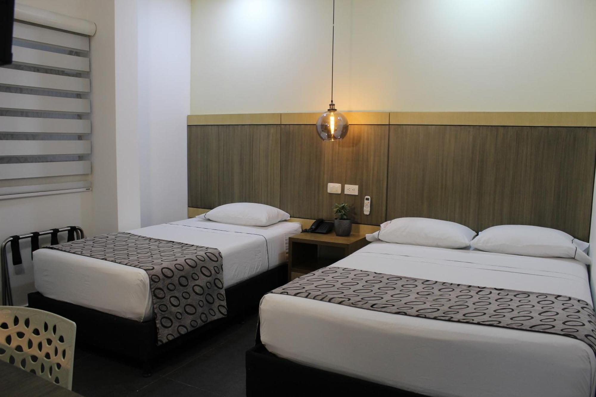 Hotel Merlott Lleras Medellín Esterno foto