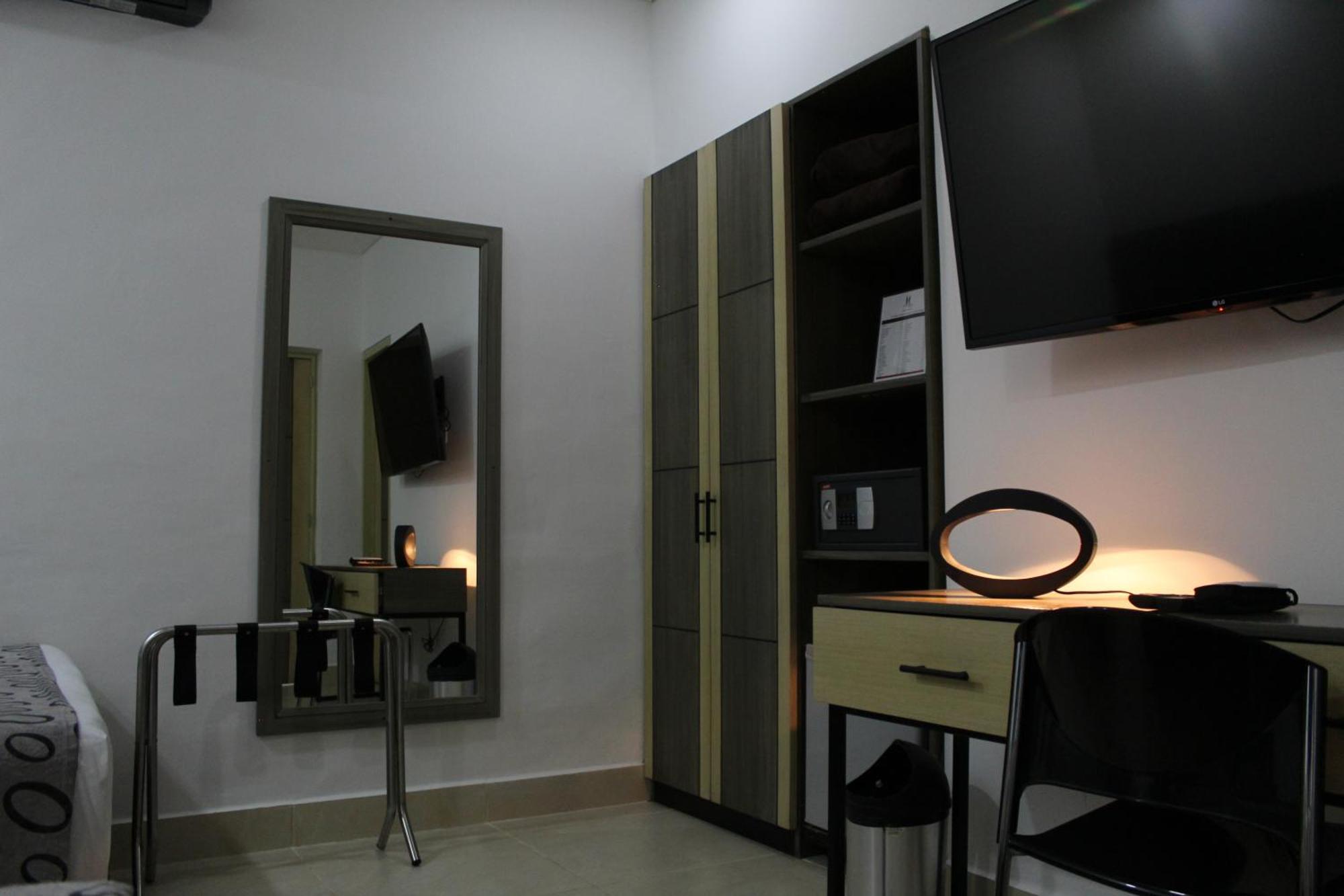Hotel Merlott Lleras Medellín Esterno foto