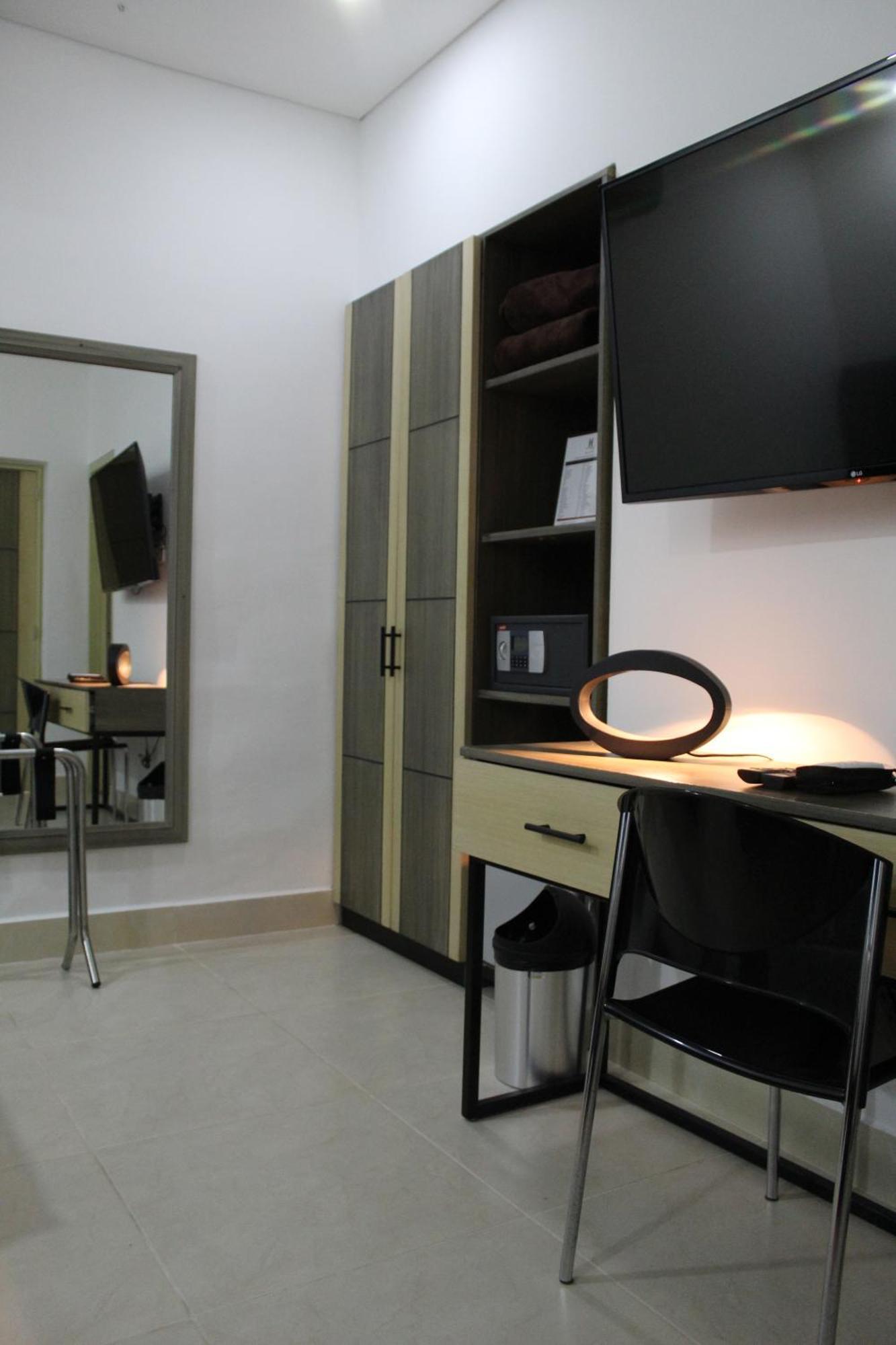 Hotel Merlott Lleras Medellín Esterno foto