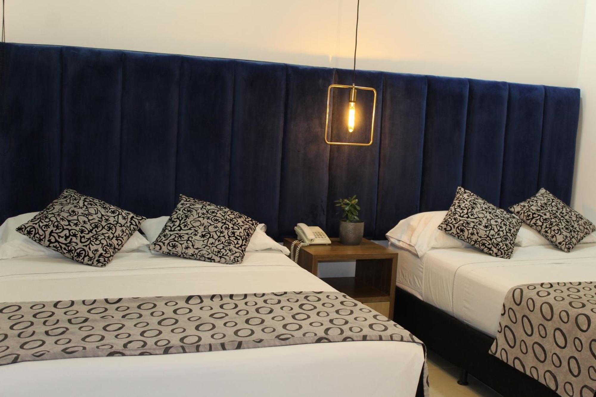 Hotel Merlott Lleras Medellín Esterno foto
